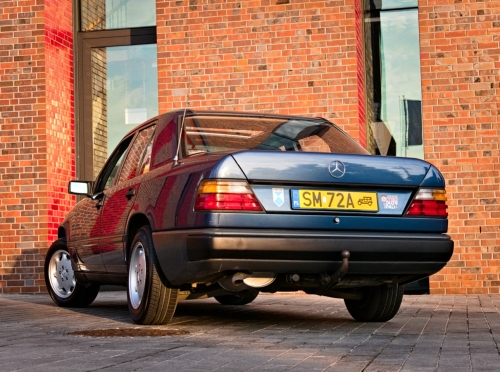 Mercedes Klasa E (W124) sedan