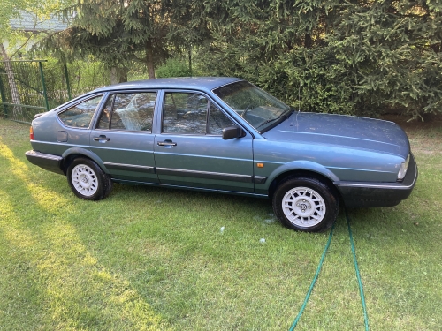 Volkswagen Passat B2 ( 32B , 33B ) kombi