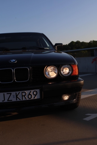 BMW 5 (E34) sedan - 1989